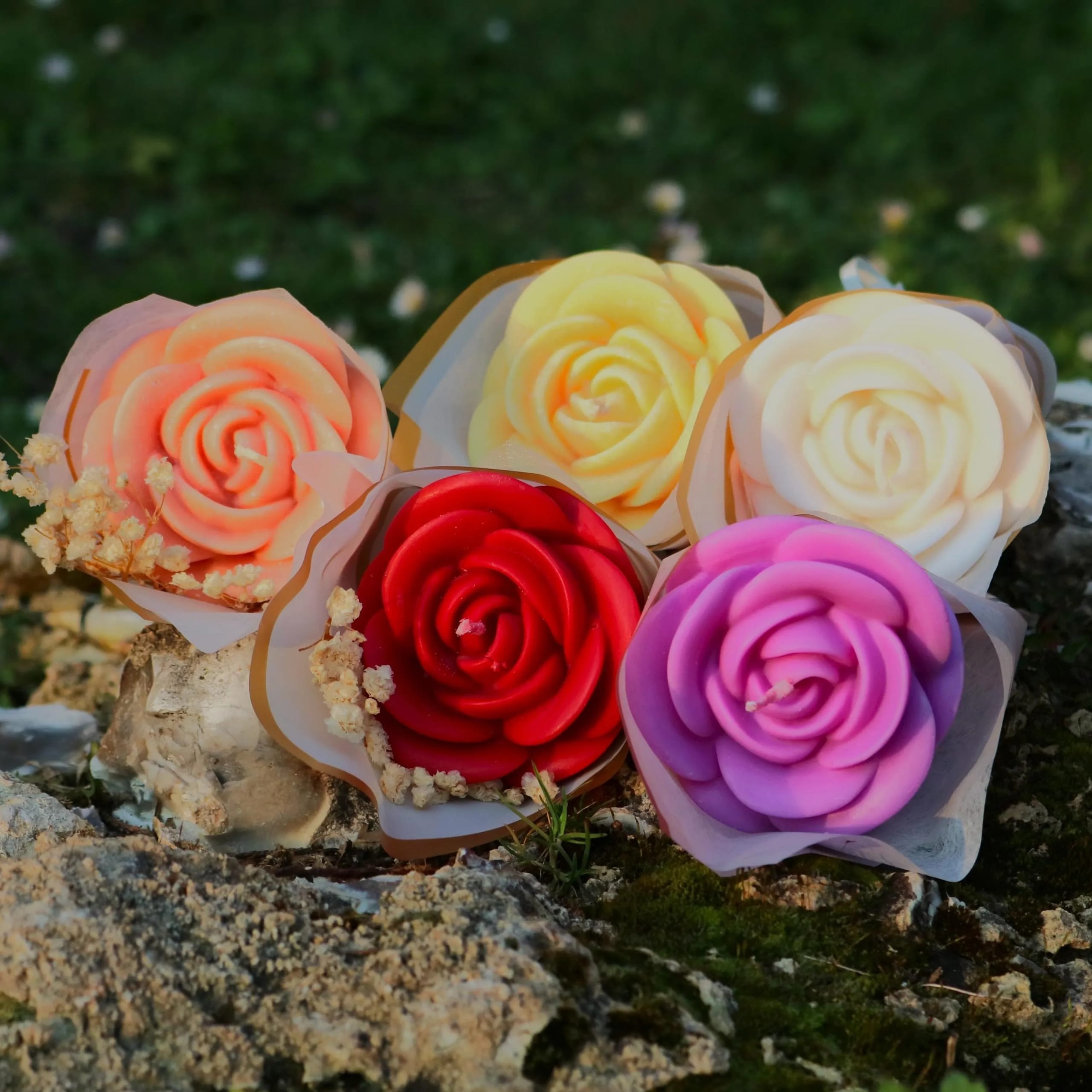 Cinq fleurs en bougie