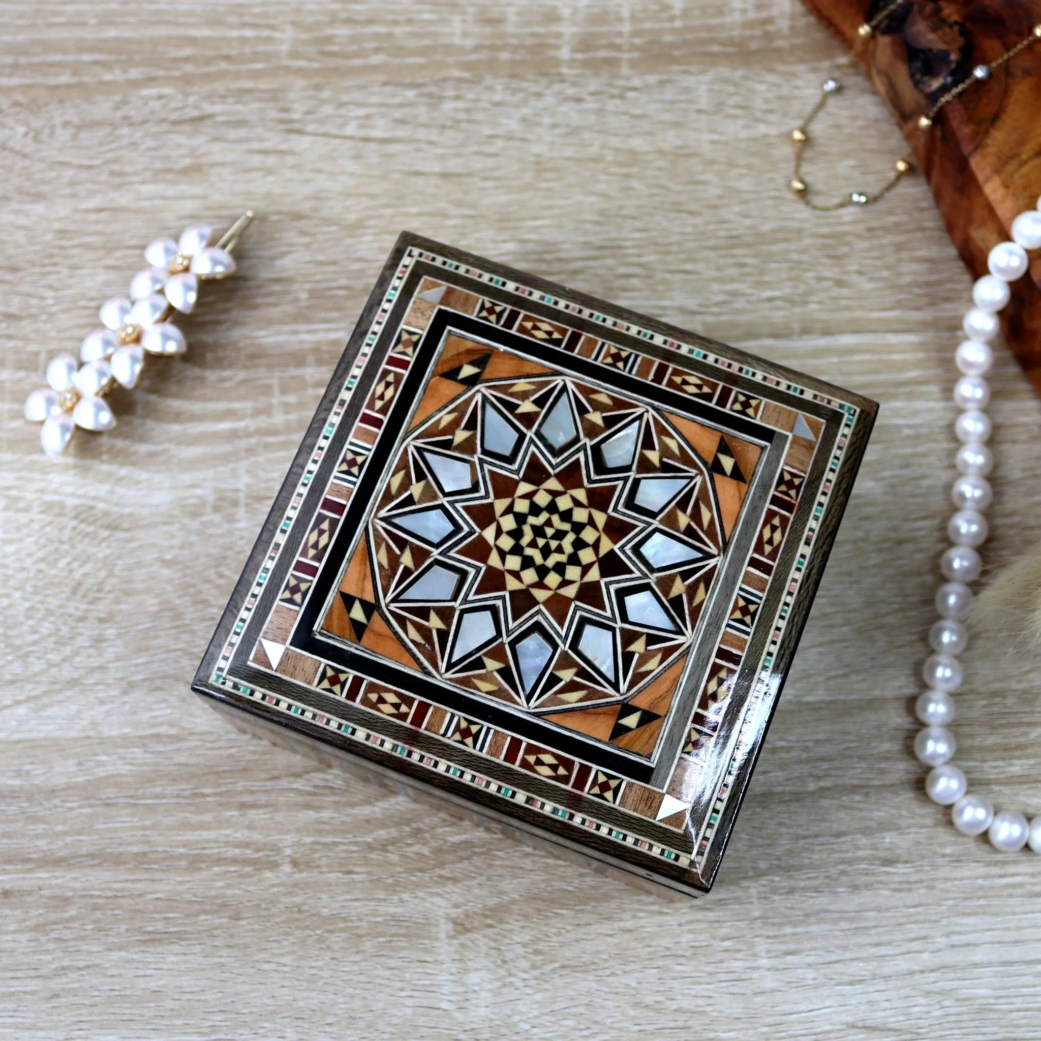 Boîte à bijoux carrée