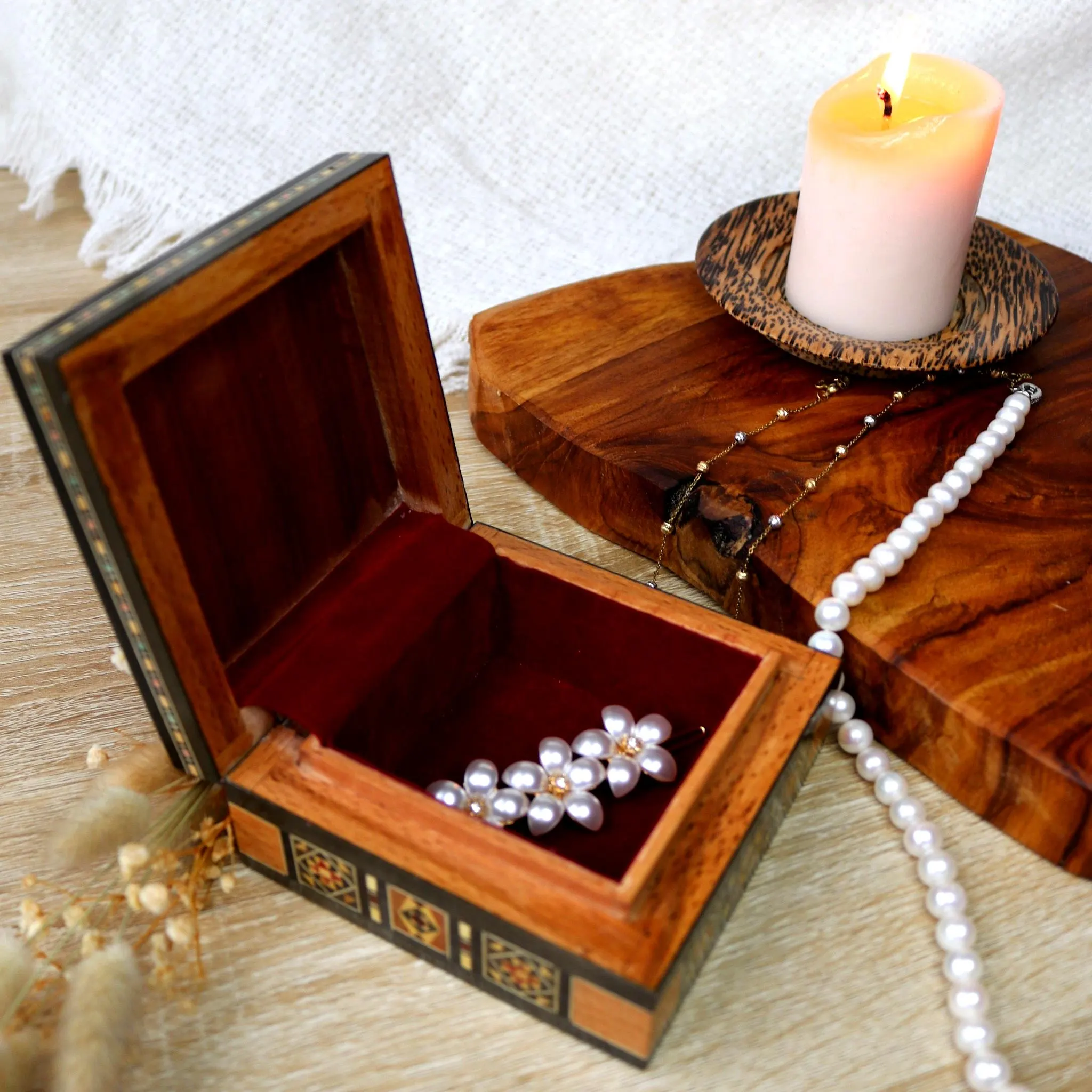 Boîte à bijoux carrée