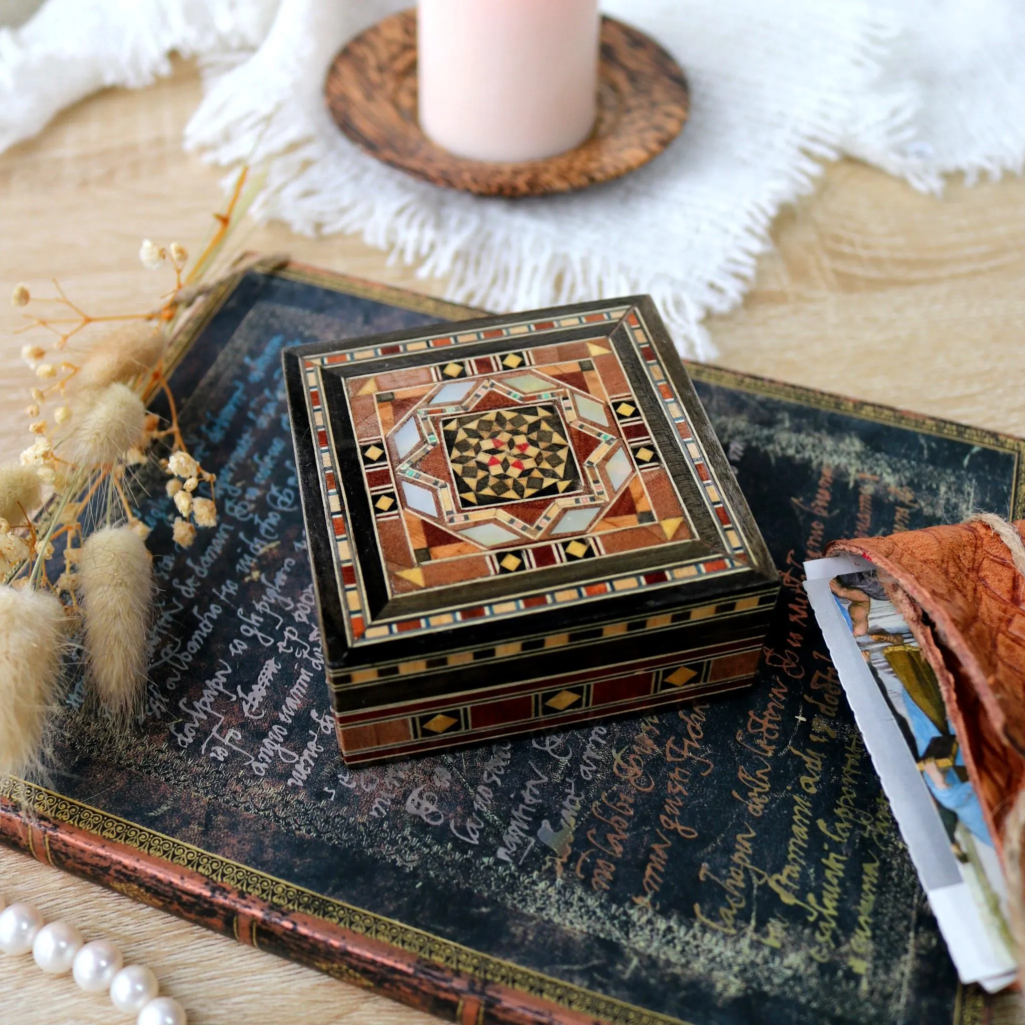 Boîte en bois syrienne