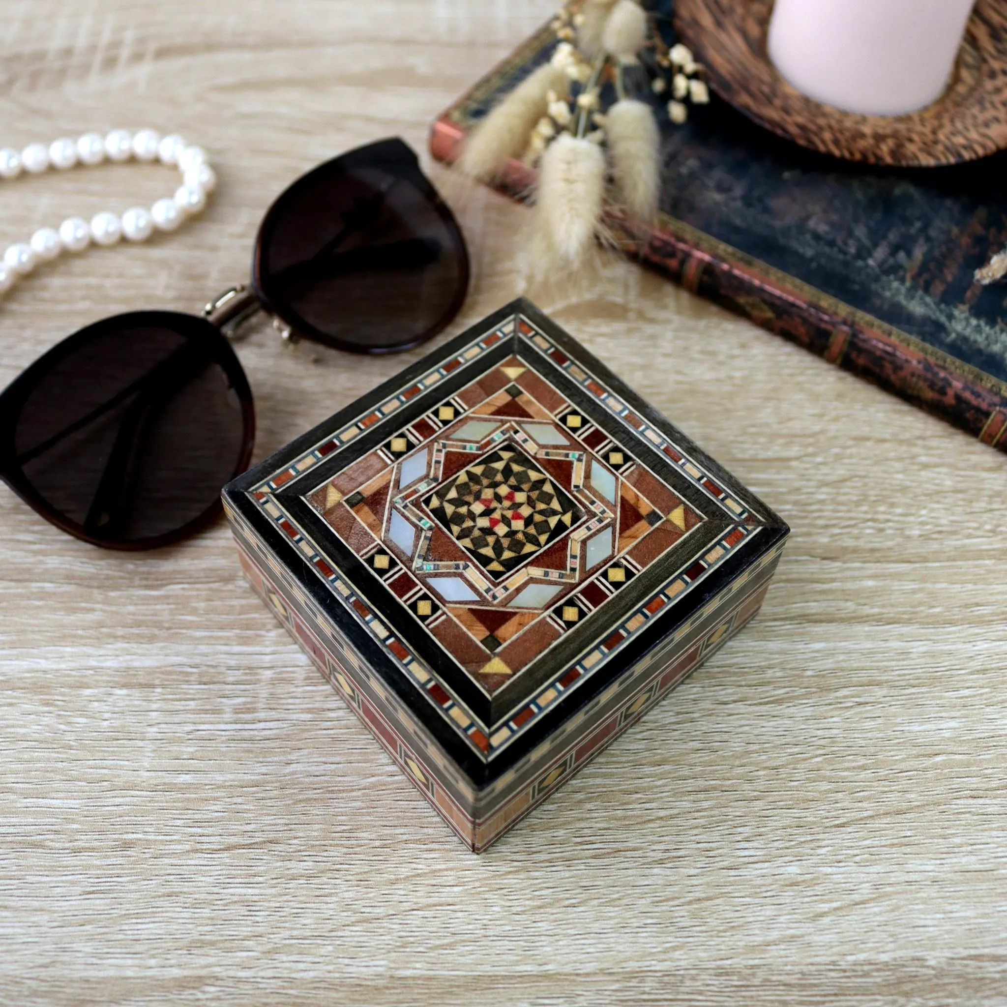 Boîte en bois syrienne