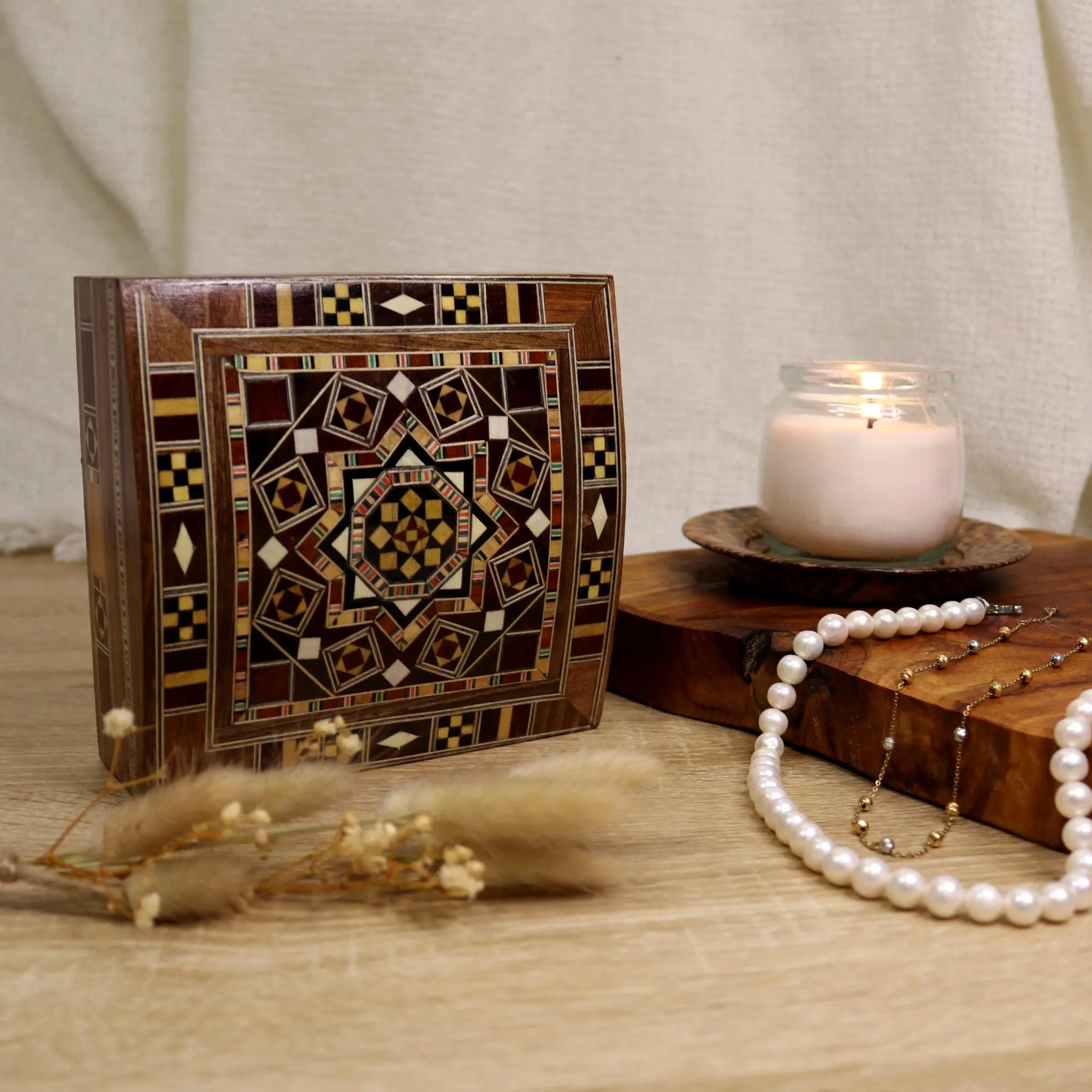 Boîte en marqueterie traditionnelle