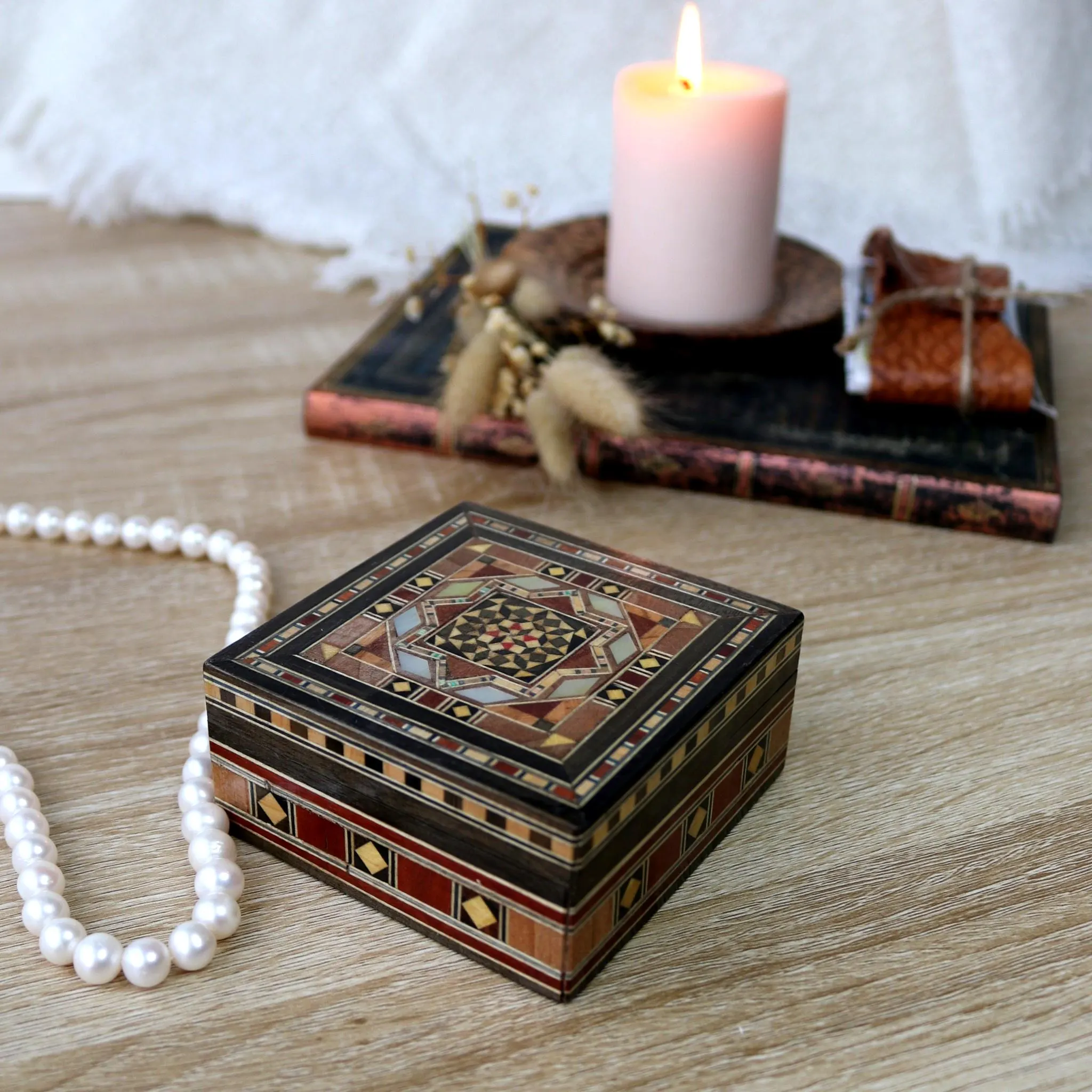 Boîte en bois syrienne