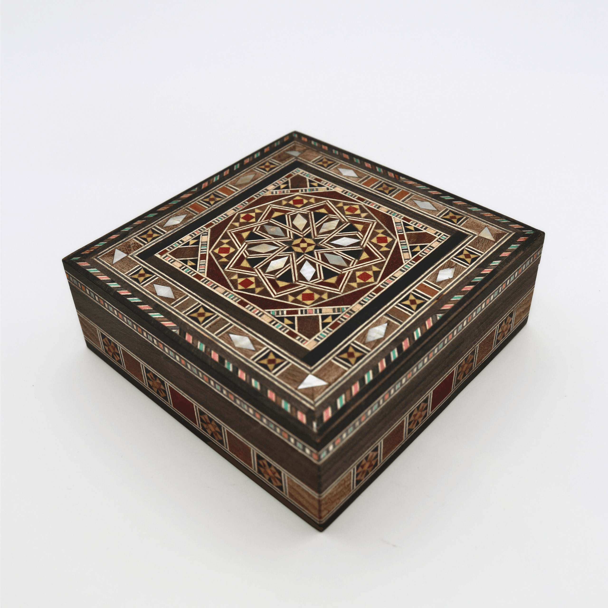 Boîte en marqueterie carrée 2