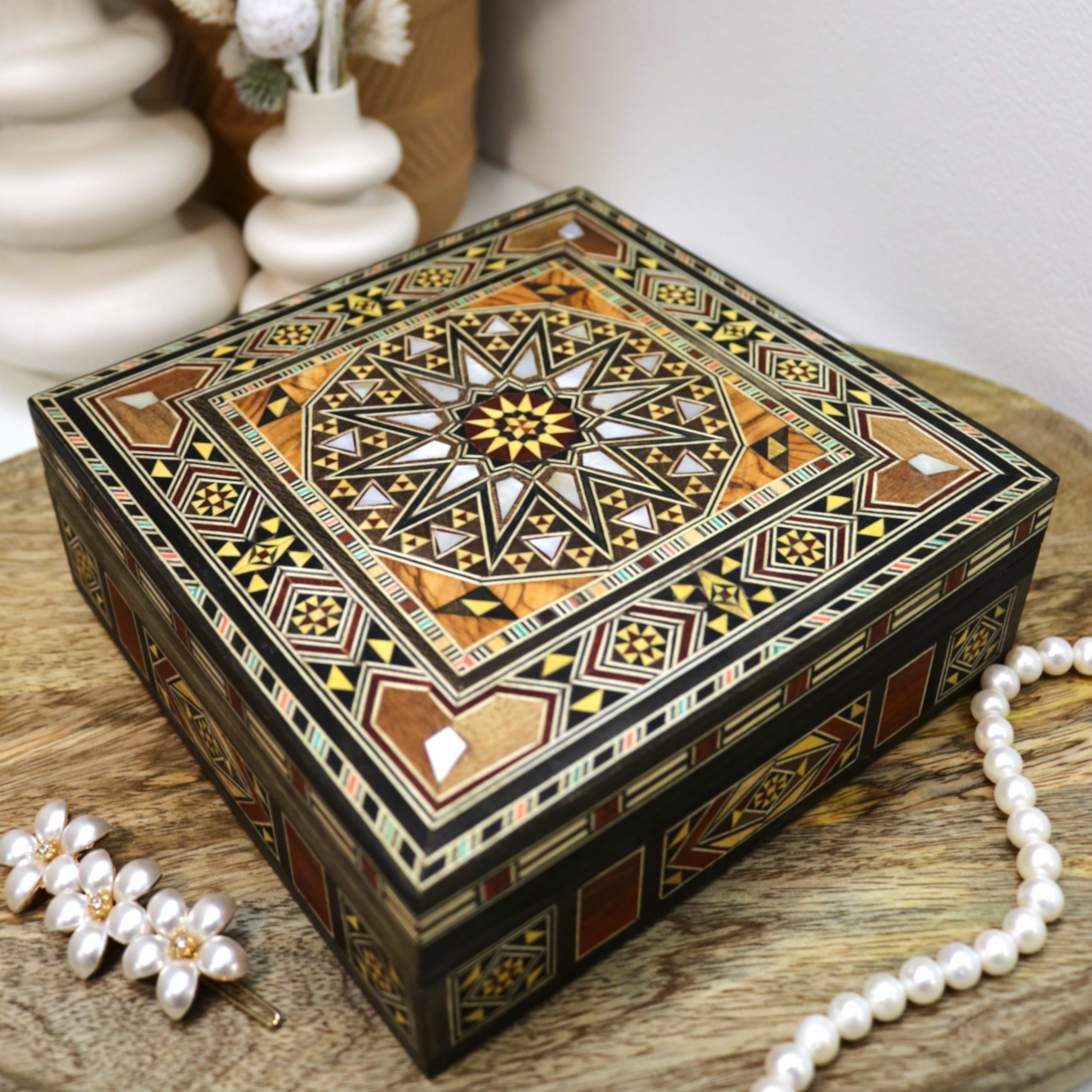 IMG_0419 Boîte carrée en marqueterie orientale