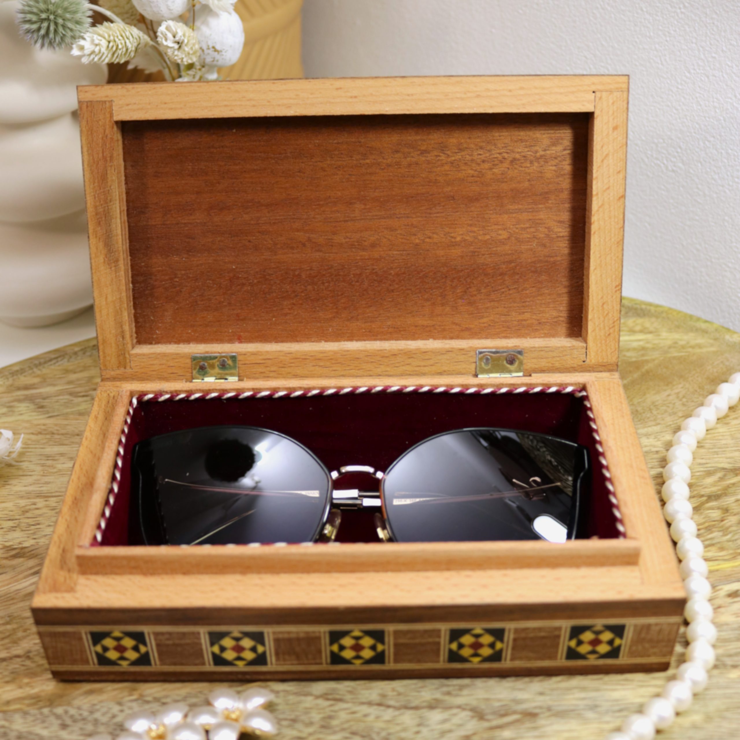 IMG_0453 Boîte en marqueterie rectangulaire 18 cm – Double motif étoilé