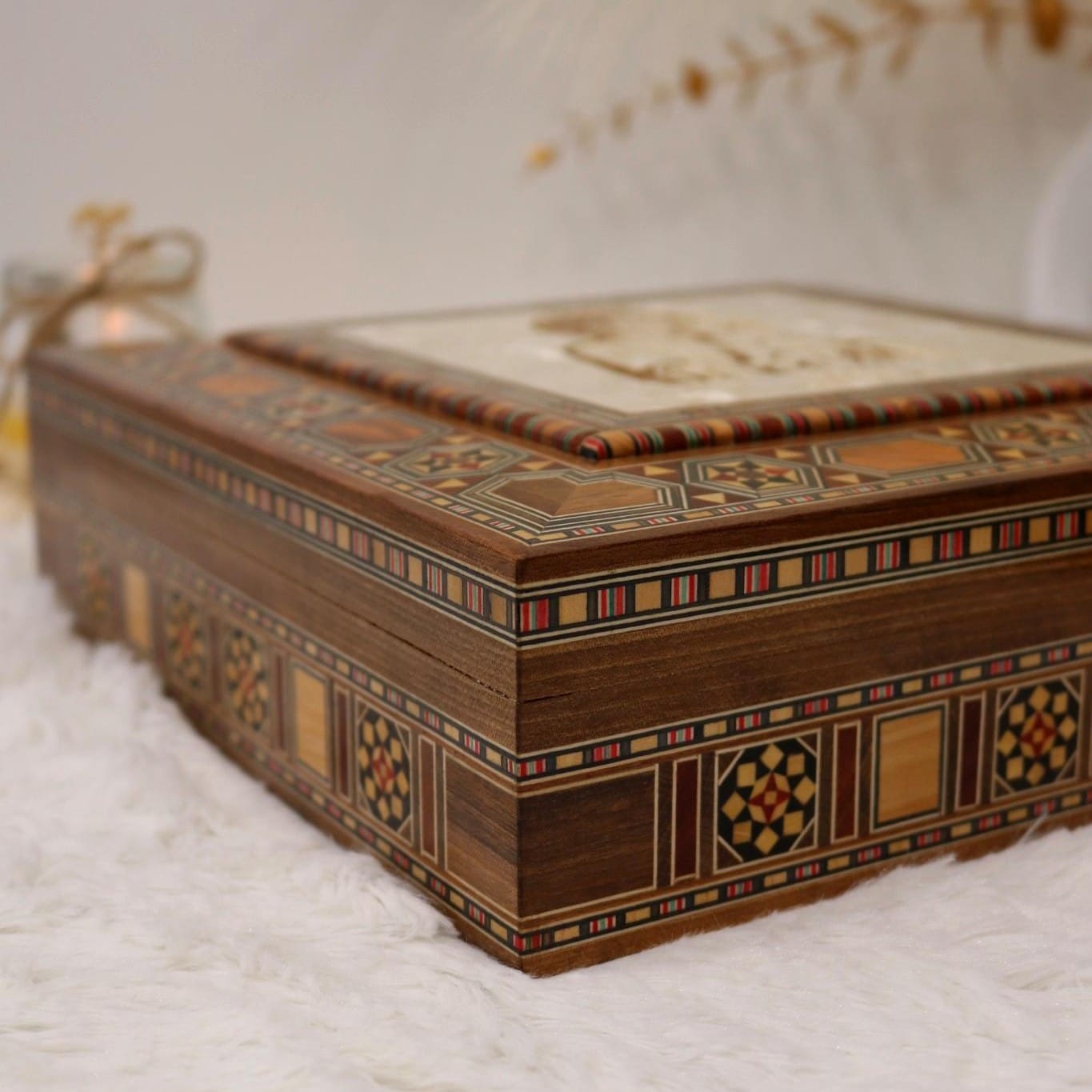 Boîte en marqueterie “Vierge Marie & Enfant Jésus”