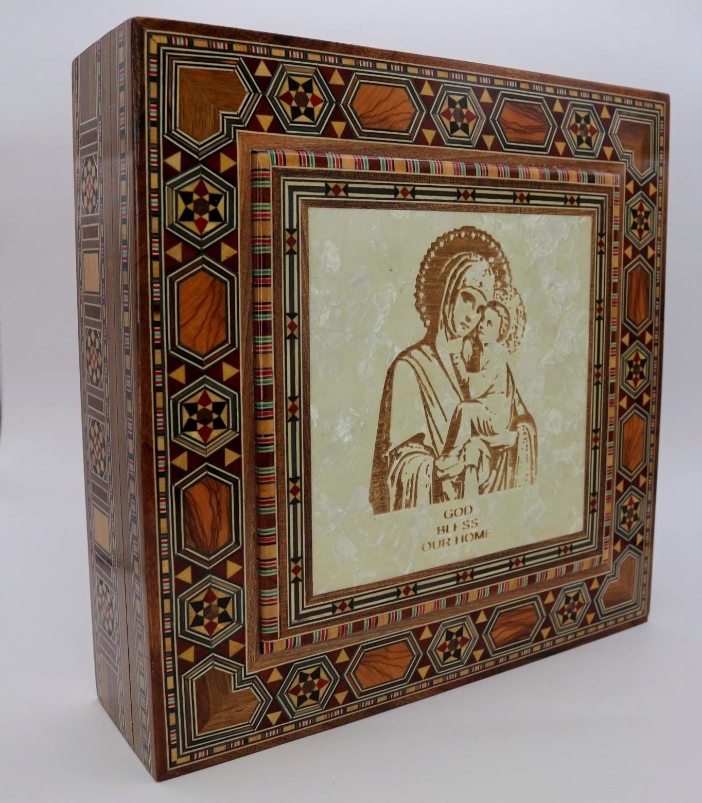 Boîte en marqueterie “Vierge Marie & Enfant Jésus”