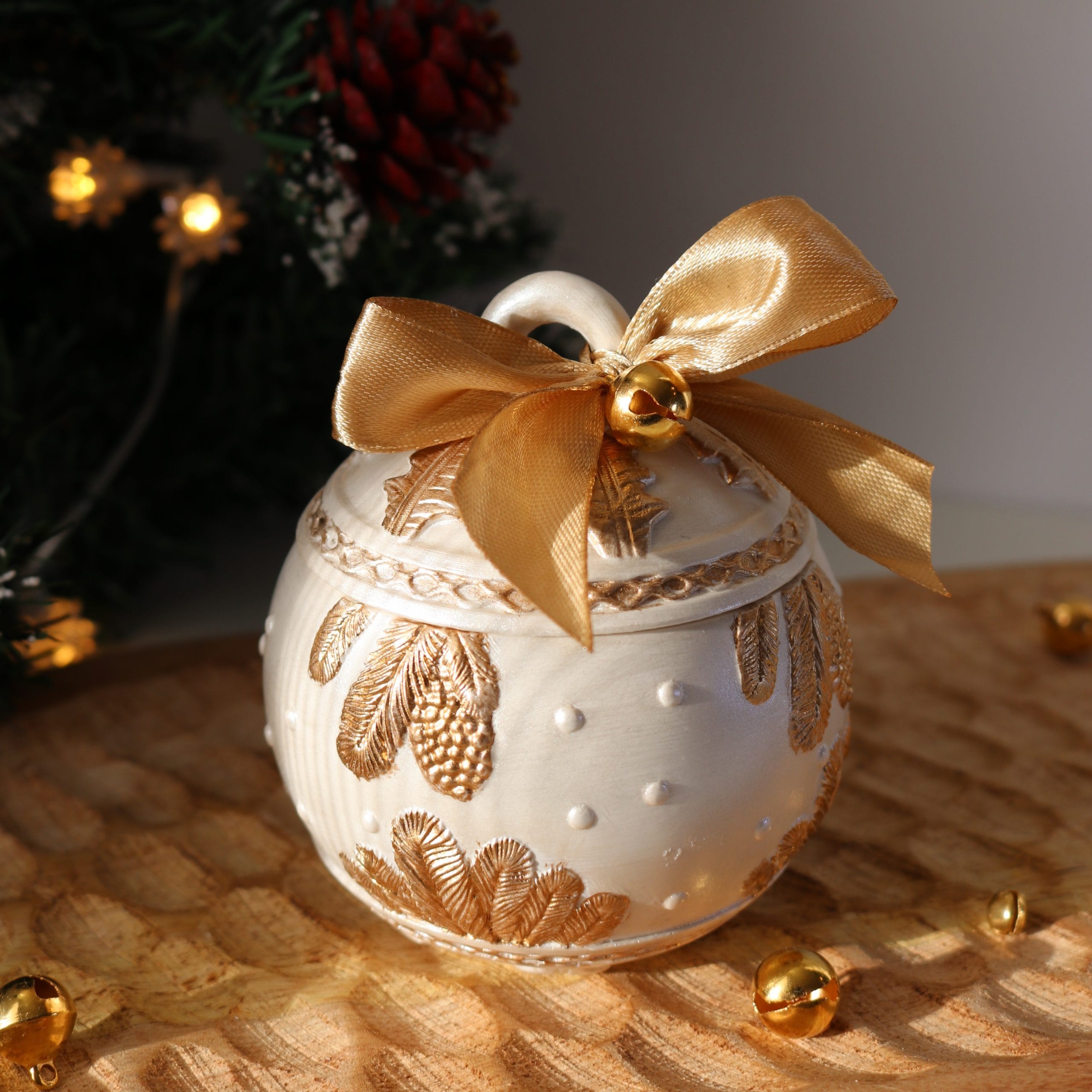 Bougie de Noël blanche petit format – parfum Pomme Cannelle