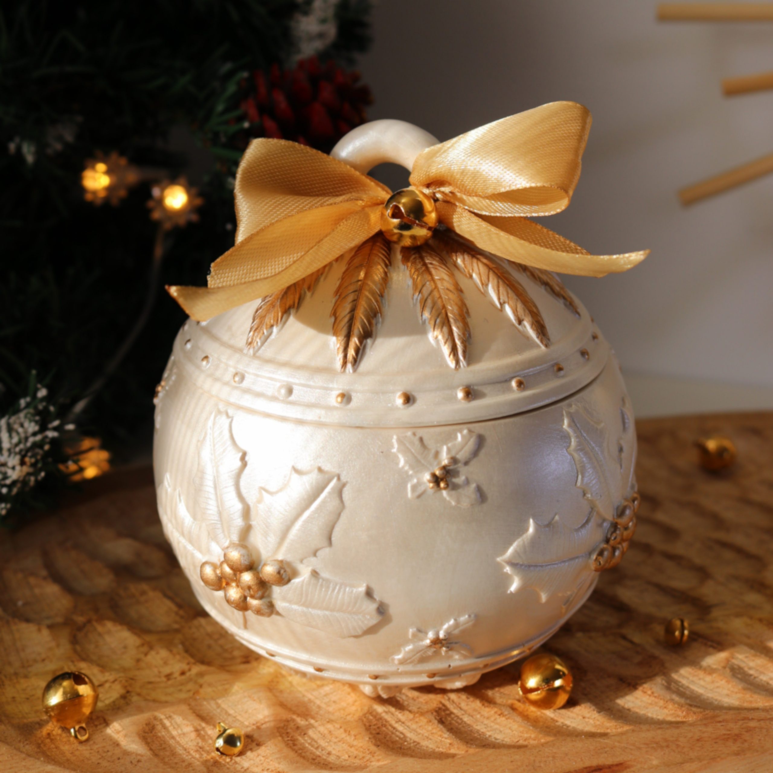 Bougie de Noël blanche grand format – parfum Pomme Cannelle